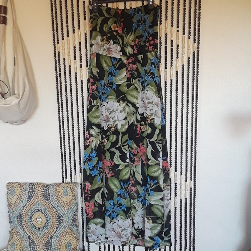 Beautiful Bobeau Dress - Picture 3 of 7